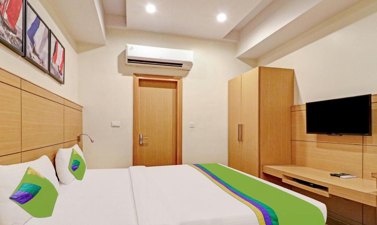Treebo Galaxy Rooms New Delhi Exterior photo